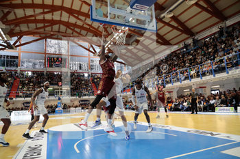 2019-11-03 - Tiro a canestro per J. Stone (Umana Reyer Basket Venezia) - HAPPY CASA BRINDISI VS UMANA REYER VENEZIA - ITALIAN SERIE A - BASKETBALL