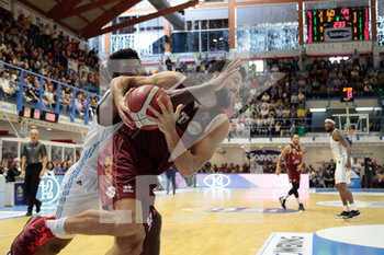 2019-11-03 - Contrasto per M. Watt (Umana Reyer Basket Venezia) - HAPPY CASA BRINDISI VS UMANA REYER VENEZIA - ITALIAN SERIE A - BASKETBALL