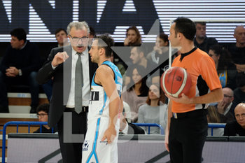 2019-11-17 - Romeo Sacchetti - Head Coach - Vanoli Basket Cremona   - DOLOMITI ENERGIA BASKET TRENTINO VS VANOLI BASKET CREMONA - ITALIAN SERIE A - BASKETBALL