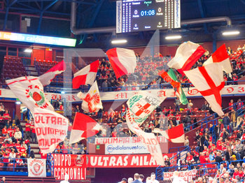 2019-12-22 - Tifosi di Milano  - AX ARMANI EXCHANGE OLIMPIA MILANO VS DOLOMITI ENERGIA TRENTINO - ITALIAN SERIE A - BASKETBALL