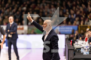 2019-12-29 - L'allenatore del Carpegna Prosciutto Basket Pesaro Giancarlo Sacco - UMANA REYER VENEZIA VS CARPEGNA PROSCIUTTO PESARO - ITALIAN SERIE A - BASKETBALL