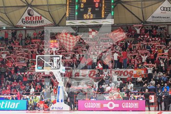 2020-01-04 - I tifosi di Pistoia applaudono il team - ORIORA PISTOIA VS BANCO DI SARDEGNA SASSARI - ITALIAN SERIE A - BASKETBALL