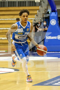 2020-12-30 - Russell DeWayne (De Longhi Treviso Basket) in palleggio - BASKET ALLIANZ PALLACANESTRO TRIESTE VS DE LONGHI TREVISO BASKET - ITALIAN SERIE A - BASKETBALL