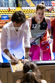 2019-10-26 - Timeout per coach Seletti di Basket Costa Masnaga - IREN FIXI TORINO VS BK COSTA X L'UNICEF - ITALIAN SERIE A1 WOMEN - BASKETBALL