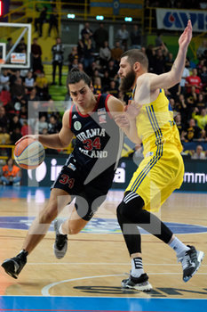2019-11-30 - Sebastiano Bianchi (34) Urania Basket Milano - Mitchell Poletti (4) Tezenis Verona - TEZENIS VERONA VS URANIA MILANO - ITALIAN SERIE A2 - BASKETBALL