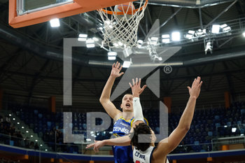 2020-02-15 - Francesco Candussi (13) Tezenis Verona a rimbalzo. - URANIA MILANO VS TEZENIS VERONA - ITALIAN SERIE A2 - BASKETBALL