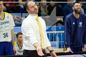 2020-02-15 - Andrea Diana - Head Coach Tezenis Verona - URANIA MILANO VS TEZENIS VERONA - ITALIAN SERIE A2 - BASKETBALL