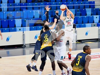 2021-01-09 - Nik Raivio della Urania Basket Milano  al tiro contro Torino - URANIA BASKET VS BASKET TORINO - ITALIAN SERIE A2 - BASKETBALL