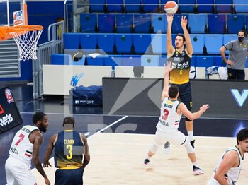 2021-01-09 - Luca Campani del Basket Torino ostacolato da Bossi della Urania Basket Milano  - URANIA BASKET VS BASKET TORINO - ITALIAN SERIE A2 - BASKETBALL