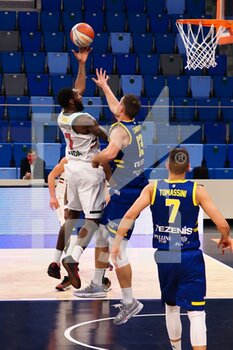 2021-01-13 - Wayne Langstone della Urania Basket Milano  - URANIA MILANO VS SCALIGERA VERONA - ITALIAN SERIE A2 - BASKETBALL