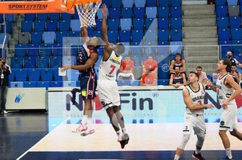 2021-01-23 - Tobin Carberry (Assigeco Piacenza Basket) ostacolato da Wayne Langstone (Urania Basket Milano)  - URANIA MILANO VS ASSIGECO PIACENZA - ITALIAN SERIE A2 - BASKETBALL