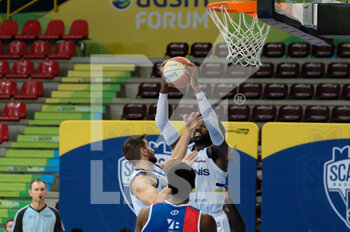2021-01-24 - Bobby Ray Jones Jr - Scaligera Basket Tezenis Verona a rimbalzo. - TEZENIS VERONA VS JB MONFERRATO - ITALIAN SERIE A2 - BASKETBALL
