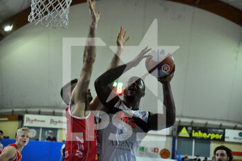 2021-01-27 - Jamal Olasewere (Eurobasket) al tiro - ATLANTE EUROBASKET ROMA VS GIORGI TESI GROUP PISTOIA - ITALIAN SERIE A2 - BASKETBALL