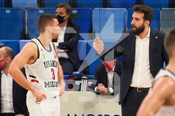 2021-02-10 - Davide Villa, coach della Urania Basket Milano catechizza Stefano Bossi (Urania Basket Milano)  - URANIA MILANO VS BERGAMO BASKET - ITALIAN SERIE A2 - BASKETBALL