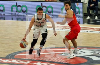 2021-02-17 - Stefano Bossi (Urania Basket Milano) ostacolato da Bogdan Mirkovski (Stings Mantova)  - URANIA MILANO VS STINGS MANTOVA - ITALIAN SERIE A2 - BASKETBALL