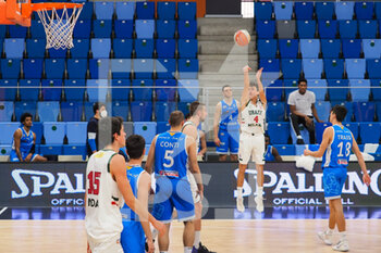 2021-03-13 - Matteo Chiapparini (Urania Basket Milano)  al tiro  - URANIA MILANO VS CAPO D'ORLANDO - ITALIAN SERIE A2 - BASKETBALL