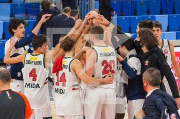 2021-03-13 - Giocatori dell' Urania Basket Milano festeggiano la vittoria  - URANIA MILANO VS CAPO D'ORLANDO - ITALIAN SERIE A2 - BASKETBALL