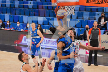 2021-03-18 - Andrea Benevelli (Urania Basket Milano) e Damian Hollis (Agribertocchi Orzinuovi Basket)  - URANIA MILANO VS ORZI BASKET - ITALIAN SERIE A2 - BASKETBALL