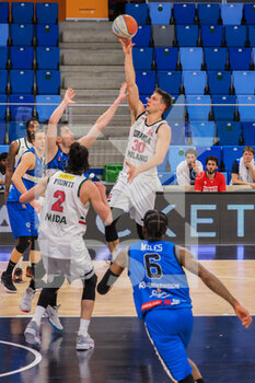 2021-03-18 - Nik Raivio (Urania Basket Milano) a canestro  - URANIA MILANO VS ORZI BASKET - ITALIAN SERIE A2 - BASKETBALL