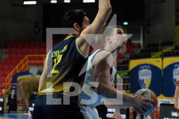 2021-04-17 - Francesco Candussi - Scaligera Basket Tezenis Verona sottocanestro. - TEZENIS VERONA VS REALE MUTUA TORINO - ITALIAN SERIE A2 - BASKETBALL