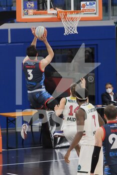 2021-05-01 - Luca Vencato (Kleb Basket Top Secret Ferrara) a canestro  - URANIA MILANO VS TOP SECRET FERRA - ITALIAN SERIE A2 - BASKETBALL