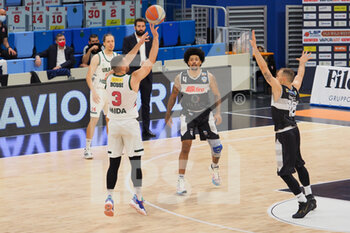 2021-05-12 - Stefano Bossi (Urania Basket Milano)  al tiro  - URANIA MILANO VS ATLANTE EUROBASKET ROMA - ITALIAN SERIE A2 - BASKETBALL