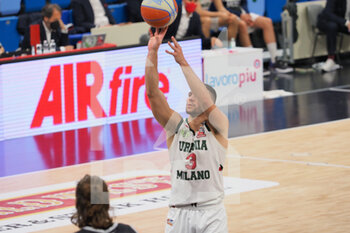 2021-05-12 - Stefano Bossi (Urania Basket Milano)  al tiro - URANIA MILANO VS ATLANTE EUROBASKET ROMA - ITALIAN SERIE A2 - BASKETBALL