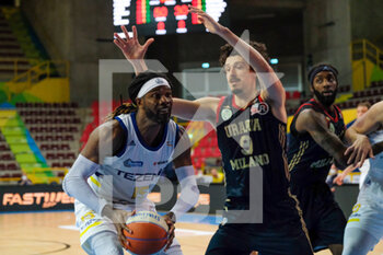 2021-05-22 - Bobby Ray Jones Jr - Scaligera Basket Tezenis Verona - Andrea Benevelli - Urania Basket Milano - PLAYOFF - TEZENIS VERONA VS URANIA MILANO (GARA 1) - ITALIAN SERIE A2 - BASKETBALL