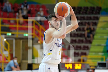 2021-06-10 - Lorenzo Caroti - Scaligera Basket Tezenis Verona al tiro. - SEMIFINALI PLAYOFF GARA 3 - TEZENIS VERONA VS REALE MUTUA TORINO - ITALIAN SERIE A2 - BASKETBALL