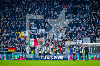 2020-01-01 - Juventus players and Juventus supporters during soccer season 2019/20 symbolic images - Photo credit Fabrizio Carabelli - ITALIAN SOCCER PHOTOS SEASON 2019/20 - OTHER - SOCCER