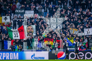 2020-01-01 - Juventus supporters and flag during soccer season 2019/20 symbolic images - Photo credit Fabrizio Carabelli - ITALIAN SOCCER PHOTOS SEASON 2019/20 - OTHER - SOCCER