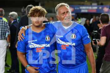 2020-09-03 - Paolo Bonolis con il figlio Davide - PARTITA DEL CUORE 2020 - OTHER - SOCCER