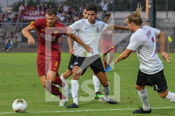 2019-08-17 - Dzeko (R) in attacco - AMICHEVOLE 2019 - AREZZO VS ROMA - FRIENDLY MATCH - SOCCER