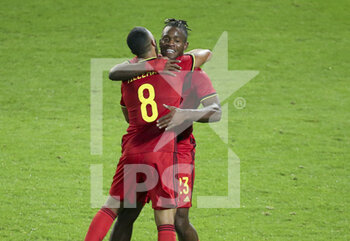 2020-11-11 - Michy Batshuayi of Belgium celebrates his second goal with Youri Tielemans during the international friendly football match between Belgium and Switzerland on November 11, 2020 at King Power at Den Dreef Stadion in Leuven, Louvain, Belgium - Photo Jean Catuffe / DPPI - FRIENDLY FOOTBALL MATCH BETWEEN BELGIUM AND SWITZERLAND - FRIENDLY MATCH - SOCCER
