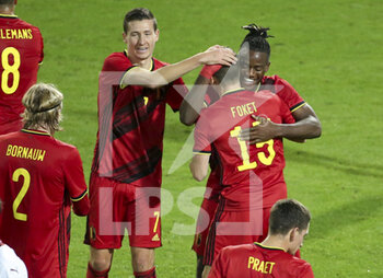 2020-11-11 - Michy Batshuayi of Belgium celebrates his second goal with Hans Vanaken (left) and teammates during the international friendly football match between Belgium and Switzerland on November 11, 2020 at King Power at Den Dreef Stadion in Leuven, Louvain, Belgium - Photo Jean Catuffe / DPPI - FRIENDLY FOOTBALL MATCH BETWEEN BELGIUM AND SWITZERLAND - FRIENDLY MATCH - SOCCER