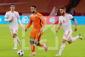 2020-11-11 - Memphis Depay of The Netherlands, Koke of Spain during the International Friendly football match between Netherlands and Spain on november 11, 2020 at Johan Cruijff Arena in Amsterdam, Netherlands - Photo Marcel ter Bals / Orange Pictures / DPPI - FRIENDLY FOOTBALL MATCH BETWEEN NETHERLANDS AND SPAIN - FRIENDLY MATCH - SOCCER