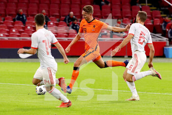 2020-11-11 - Jose Gaya of Spain, Luuk de Jong of The Netherlands, Sergio Canales of Spain during the International Friendly football match between Netherlands and Spain on november 11, 2020 at Johan Cruijff Arena in Amsterdam, Netherlands - Photo Marcel ter Bals / Orange Pictures / DPPI - FRIENDLY FOOTBALL MATCH BETWEEN NETHERLANDS AND SPAIN - FRIENDLY MATCH - SOCCER