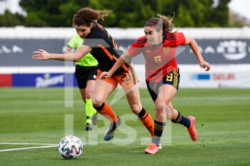2021-04-09 - Dominique Janssen of Netherlands and Mariona Caldentey of Spain during the Women's International Friendly football match between Spain and Netherlands on April 9, 2021 at Estadio Municipal de Marbella in Marbella, Spain - Photo Pablo Morano / Orange Pictures / DPPI - WOMEN'S INTERNATIONAL FRIENDLY FOOTBALL MATCH - SPAIN VS NETHERLANDS - FRIENDLY MATCH - SOCCER