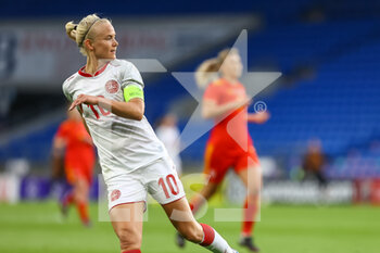 2021-04-13 - Denmark Pernille?Harder scores her side's first goal during the International Women's Friendly football match between Wales and Denmark on April 13, 2021 at the Cardiff City Stadium in Cardiff, Wales - Photo Dan Minto / ProSportsImages / DPPI - AMICHEVOLE FEMMINILE 2021 - GALLES VS DANIMARCA - FRIENDLY MATCH - SOCCER
