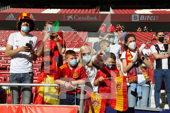 2021-06-04 - Fans in the stands before the international friendly football match between Spain and Portugal on june 4, 2021 at Wanda Metropolitano stadium in Madrid, Spain - Photo Irina R Hipolito / Spain DPPI / DPPI - FRIENDLY FOOTBALL MATCH 2021 BETWEEN SPAIN VS PORTUGAL - FRIENDLY MATCH - SOCCER