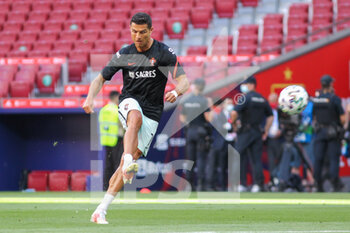 2021-06-04 - Cristiano Ronaldo of Portugal warming up during the international friendly football match between Spain and Portugal on june 4, 2021 at Wanda Metropolitano stadium in Madrid, Spain - Photo Irina R Hipolito / Spain DPPI / DPPI - FRIENDLY FOOTBALL MATCH 2021 BETWEEN SPAIN VS PORTUGAL - FRIENDLY MATCH - SOCCER