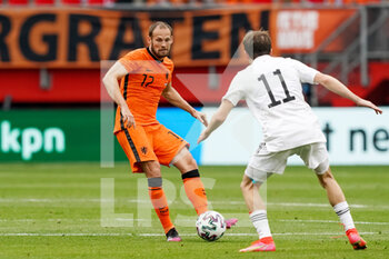 2021-06-06 - Daley Blind of the Netherlands and Saba Lobzhanidze of Georgia during the International Friendly football match between Netherlands and Georgia on June 6, 2021 at FC Twente Stadion in Enschede, Netherlands - Photo Andre Weening / Orange Pictures / DPPI - 2021 FRIENDLY GAME - NETHERLANDS VS GEORGIA - FRIENDLY MATCH - SOCCER