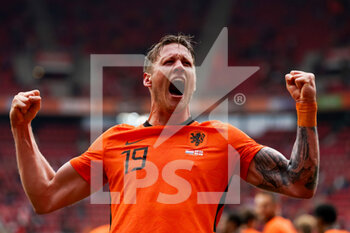 2021-06-06 - Wout Weghorst of the Netherlands celebrates after scoring his sides second goal during the International Friendly football match between Netherlands and Georgia on June 6, 2021 at FC Twente Stadion in Enschede, Netherlands - Photo Andre Weening / Orange Pictures / DPPI - 2021 FRIENDLY GAME - NETHERLANDS VS GEORGIA - FRIENDLY MATCH - SOCCER