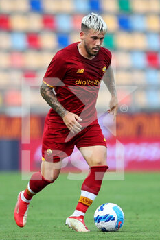 2021-07-25 - Carles Perez of Roma in action during the Friendly Pre-Season football match between AS Roma and Debrecen on July 25, 2021 at Stadio Benito Stirpe in Frosinone, Italy - Photo Federico Proietti / DPPI - FRIENDLY PRE-SEASON - AS ROMA AND DEBRECEN - FRIENDLY MATCH - SOCCER