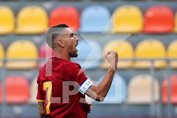 2021-07-25 - Lorenzo Pellegrini of Roma celebrates after scoring 2-1 goal during the Friendly Pre-Season football match between AS Roma and Debrecen on July 25, 2021 at Stadio Benito Stirpe in Frosinone, Italy - Photo Federico Proietti / DPPI - FRIENDLY PRE-SEASON - AS ROMA AND DEBRECEN - FRIENDLY MATCH - SOCCER