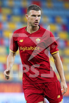2021-07-25 - Edin Dzeko of Roma in action during the Friendly Pre-Season football match between AS Roma and Debrecen on July 25, 2021 at Stadio Benito Stirpe in Frosinone, Italy - Photo Federico Proietti / DPPI - FRIENDLY PRE-SEASON - AS ROMA AND DEBRECEN - FRIENDLY MATCH - SOCCER