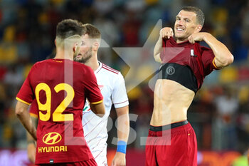 2021-07-25 - Edin Dzeko of Roma (R) reacts at the end of the Friendly Pre-Season football match between AS Roma and Debrecen on July 25, 2021 at Stadio Benito Stirpe in Frosinone, Italy - Photo Federico Proietti / DPPI - FRIENDLY PRE-SEASON - AS ROMA AND DEBRECEN - FRIENDLY MATCH - SOCCER
