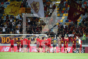 2021-07-25 - Roma players greet his supporters at the end of the Friendly Pre-Season football match between AS Roma and Debrecen on July 25, 2021 at Stadio Benito Stirpe in Frosinone, Italy - Photo Federico Proietti / DPPI - FRIENDLY PRE-SEASON - AS ROMA AND DEBRECEN - FRIENDLY MATCH - SOCCER