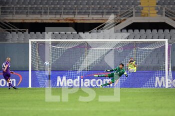 2021-08-07 - Riccardo Saponara (Fiorentina) segna il rigore - UNBEATABLES CUP - FIORENTINA VS ESPANYOL - FRIENDLY MATCH - SOCCER