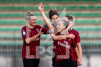 2020-02-08 - Deborah Salvatori Rinaldi (Milan), Francesca Vitale (Milan) e Miriam Longo (Milan) esultanza gol - MILAN VS FIORENTINA WOMEN'S - WOMEN ITALIAN CUP - SOCCER
